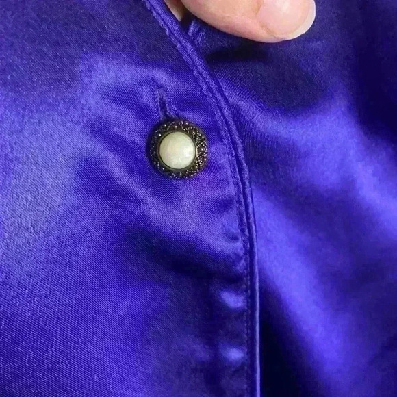 Vintage Victoria Secret M/L Nightgown Purple Pearl Button Down Sheer Sleeves - Picture 6 of 7